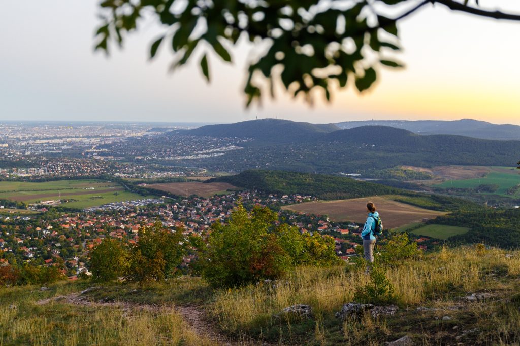 Nagy-Kevély: A Pilis dolomitbástyája, ahol a történelem és a panoráma randizik Nagy-Kevély: A Pilis dolomitbástyája, ahol a történelem és a panoráma randizik